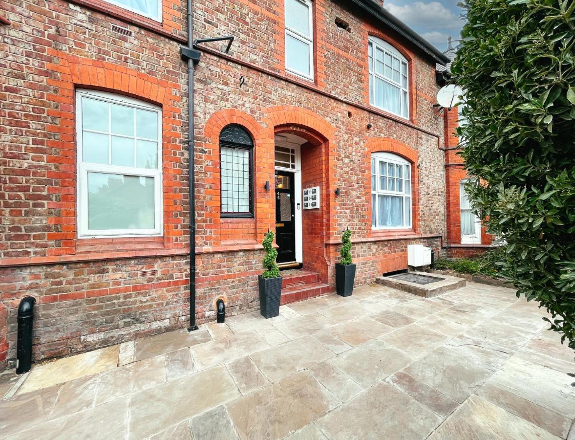 Отель 46 Ashfield Rd, Олтрингем Экстерьер фото