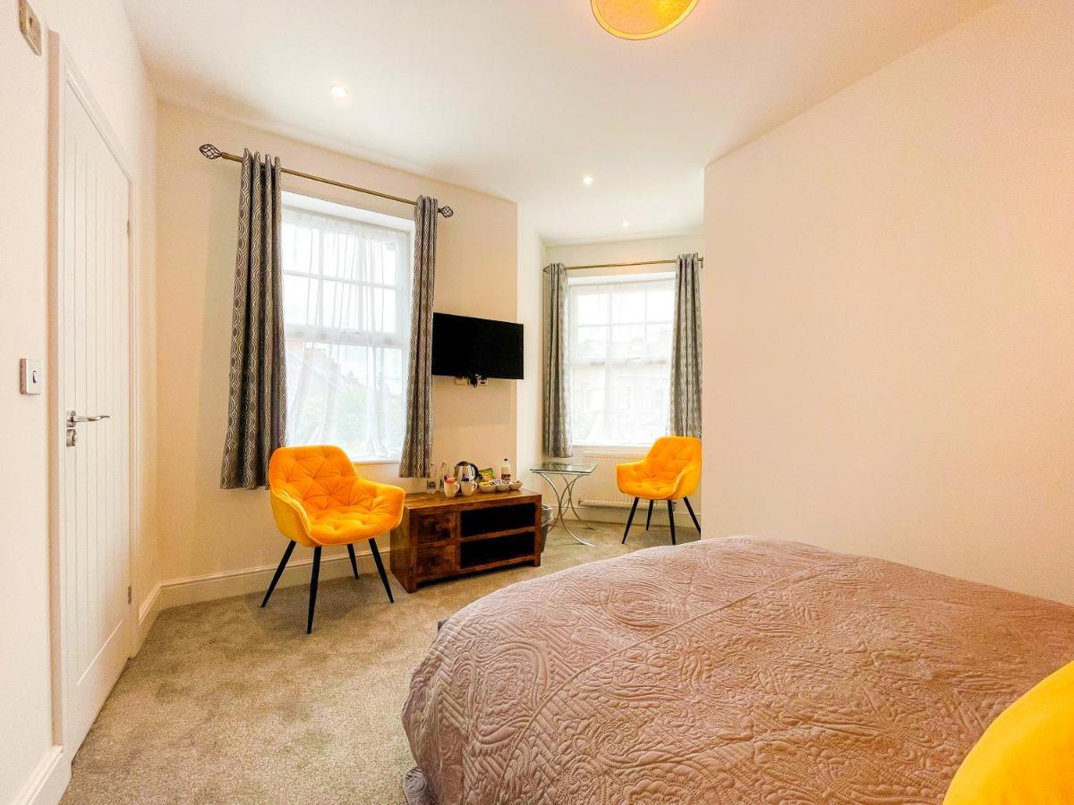 Отель 46 Ashfield Rd, Олтрингем Экстерьер фото
