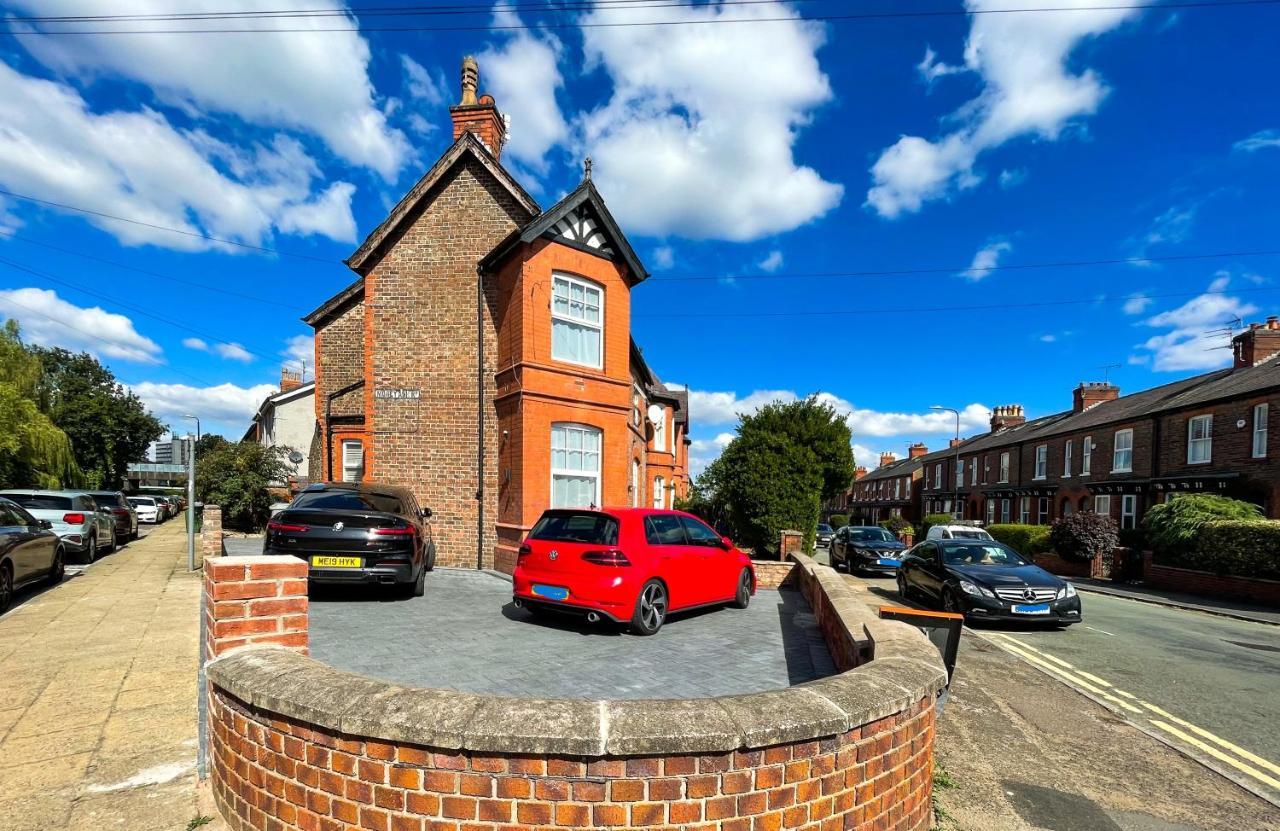 Отель 46 Ashfield Rd, Олтрингем Экстерьер фото